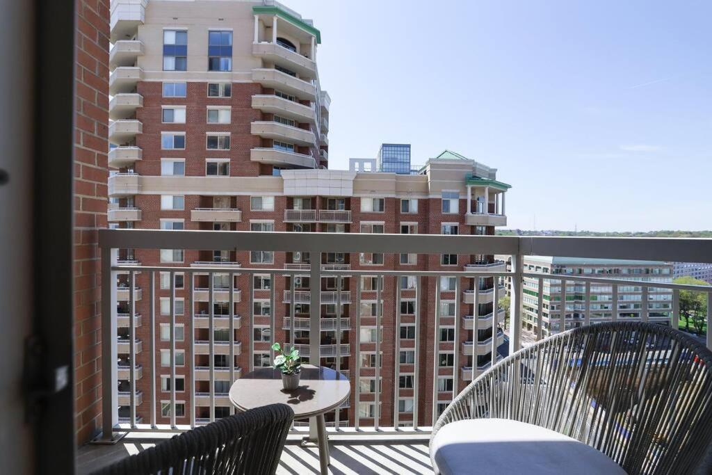 Gorgeous 1 Bedroom Condo At Ballston Place With Gym Arlington Exteriér fotografie
