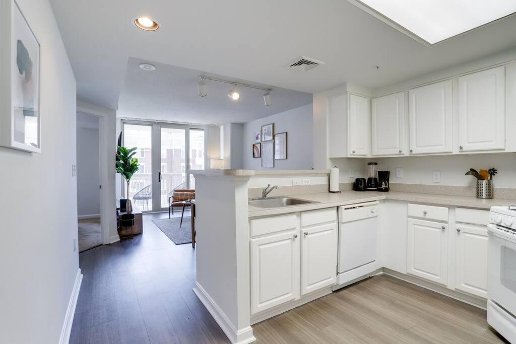 Gorgeous 1 Bedroom Condo At Ballston Place With Gym Arlington Exteriér fotografie